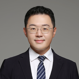 Professor Hyunwoo Park
